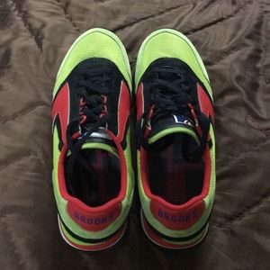 Brooks Retro Sneakers Size 13